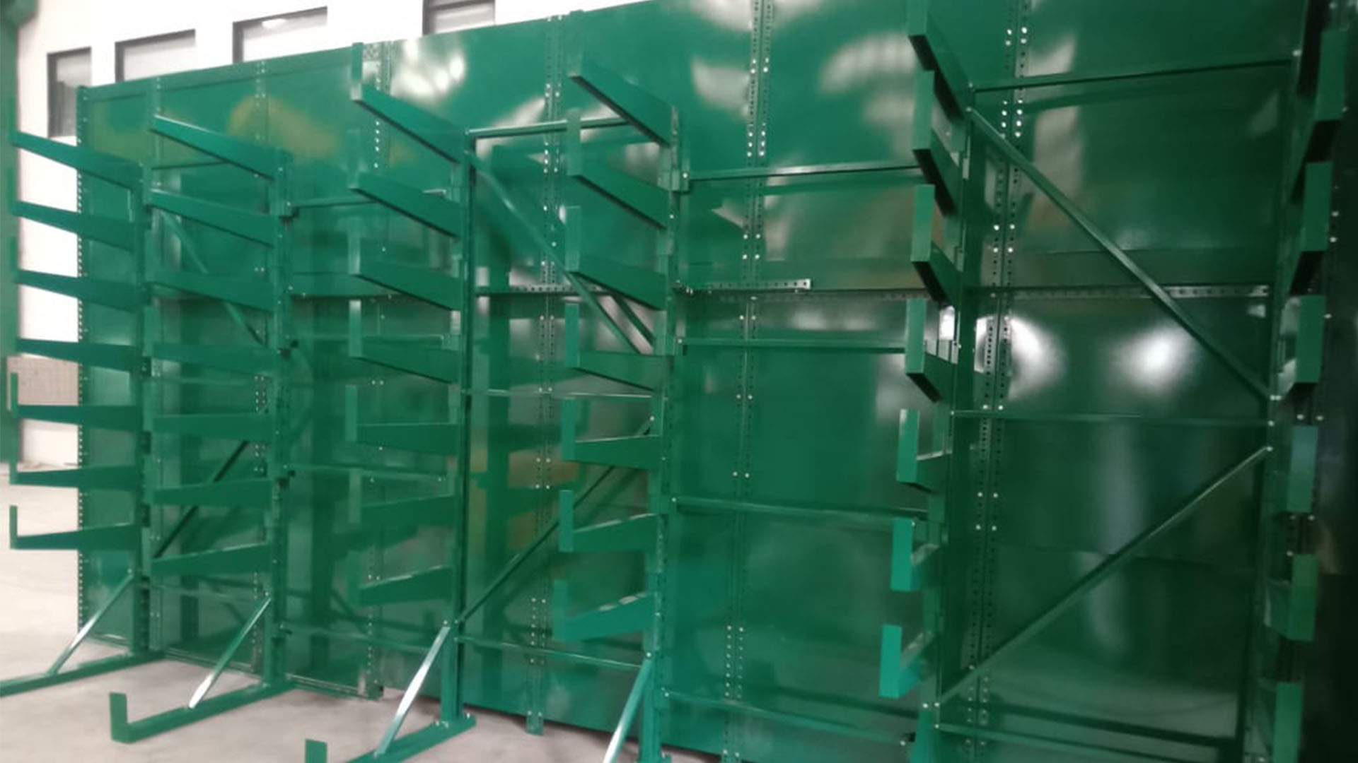 Cantilever <br><span> Racks</span>